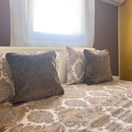 Hill 3 Apartment